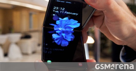 Samsung mobile division plans to build its own foldable glass