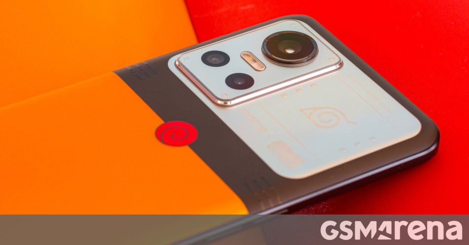 Realme GT Neo 3 Naruto Edition unboxing