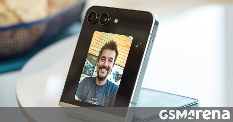 Samsung Galaxy Z Flip6 being tested, has a 50MP primary camera