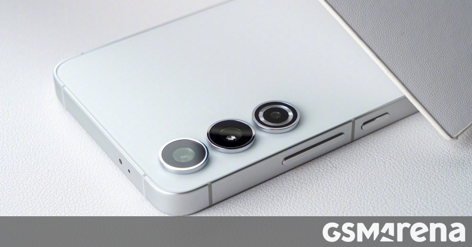 Samsung Galaxy S24 and S24+ to adopt a flat design
